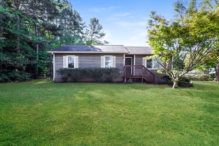 2225 Bow Brk Trl in Matthews, NC - Foto de edificio