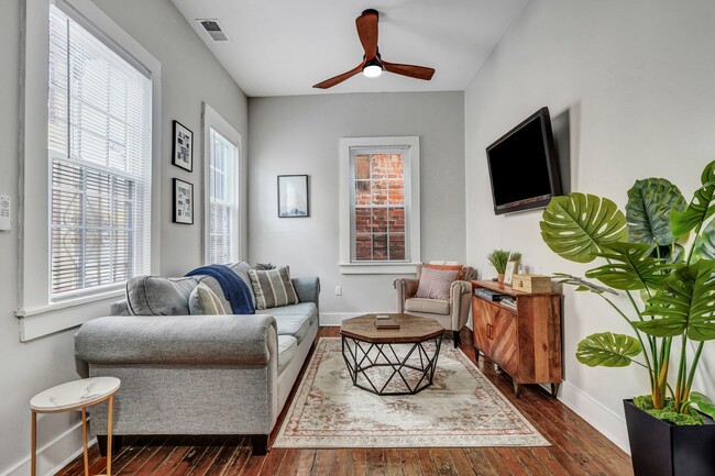 property at 305 W Waldburg Ln