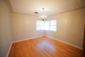 1006 Frazier Ave in Tallahassee, FL - Building Photo - Building Photo