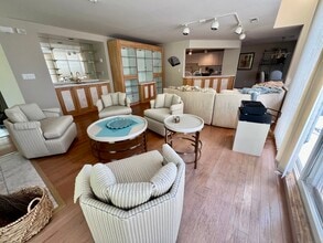 131 Popes Island Rd in Milford, CT - Building Photo - Building Photo