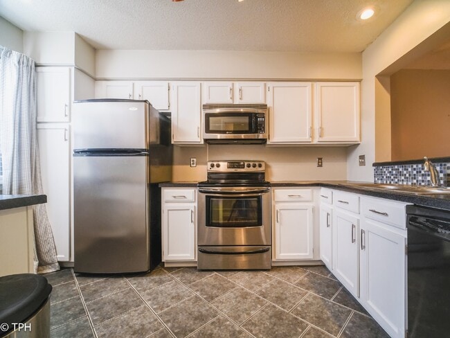 6124 Heath Ridge Ct in Charlotte, NC - Building Photo - Building Photo