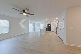 304 Common Reed Dr in Gilbert, SC - Building Photo - Building Photo