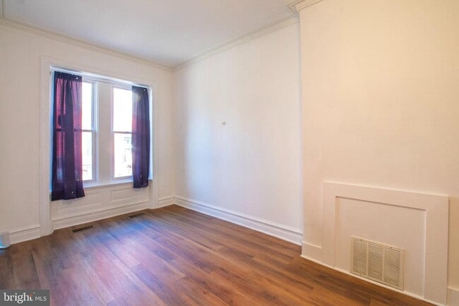 2039 N Gratz St in Philadelphia, PA - Building Photo - Building Photo