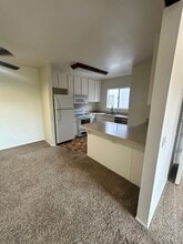512 Sandalwood Pl in Escondido, CA - Building Photo - Building Photo