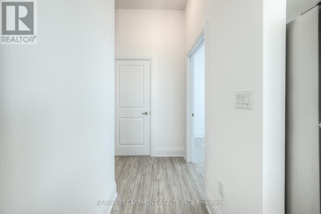 450 Dundas St E in Hamilton, ON - Building Photo - Building Photo