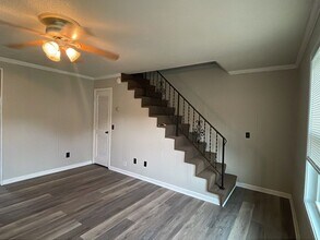 203 N Electra St in Gallatin, TN - Foto de edificio - Building Photo