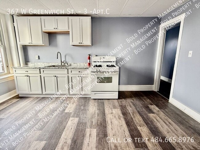 property at 367 W Greenwich St