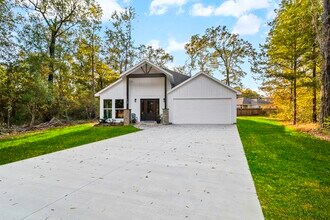 112 Glen Haven in Livingston, TX - Foto de edificio - Building Photo