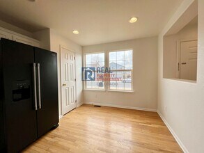 16453 E Phillips Dr in Englewood, CO - Building Photo - Building Photo