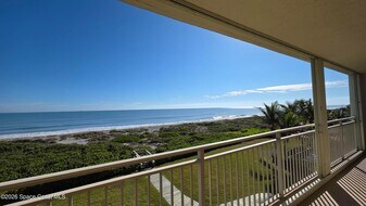 3223 S Atlantic Ave in Cocoa Beach, FL - Building Photo