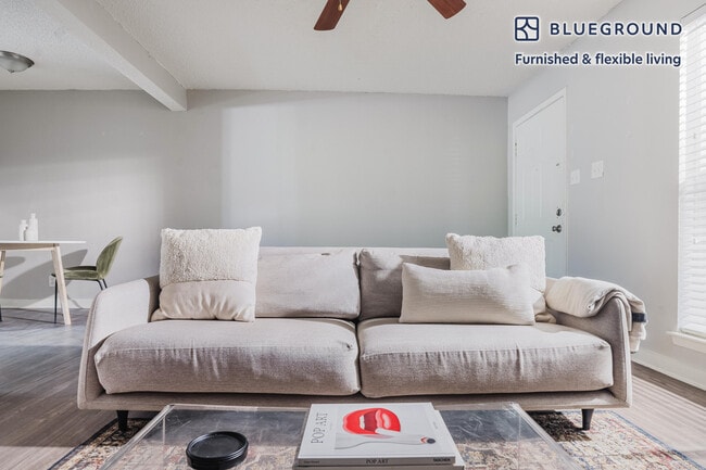 1230 E 38th 1/2 St in Austin, TX - Building Photo - Building Photo