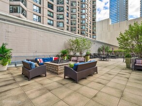 400 E Ohio St, Unit 501 in Chicago, IL - Building Photo - Building Photo