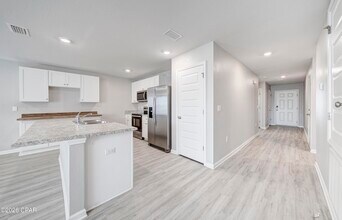 5028 Rivergrass Dr in Panama City, FL - Building Photo - Building Photo