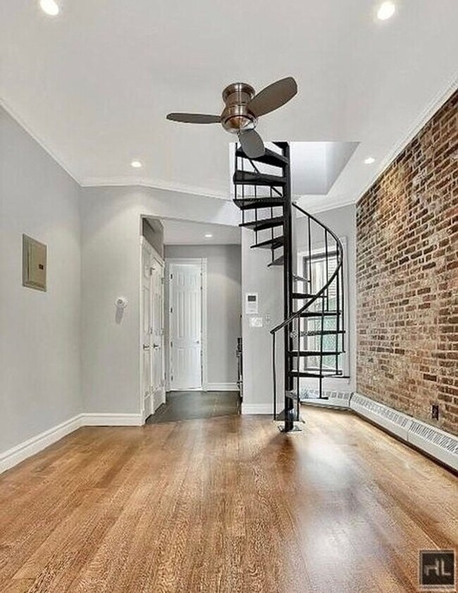 E 28TH ST., Unit 5B in New York, NY - Foto de edificio - Building Photo