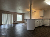 647 29th St, Unit Apt 2 in Washougal, WA - Foto de edificio - Building Photo