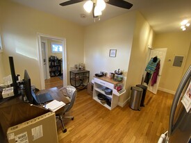 39 Cross St, Unit 1 in Somerville, MA - Building Photo
