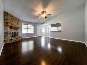 11419 Olivewood Dr in Houston, TX - Building Photo - Building Photo