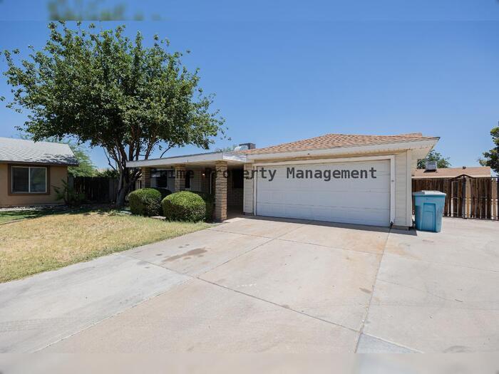 8616 W Whitton Ave in Phoenix, AZ - Building Photo