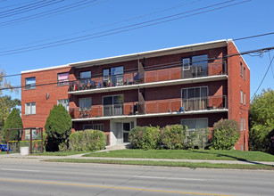 2205 King St E in Hamilton, ON - Building Photo - Primary Photo