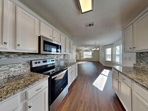 626 Mable Dr in La Vergne, TN - Building Photo - Building Photo