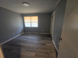 3985 Roxbury Rd in Jackson, MS - Building Photo