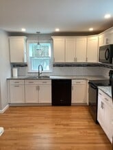 10 Moulton Ct in Beverly, MA - Building Photo - Building Photo