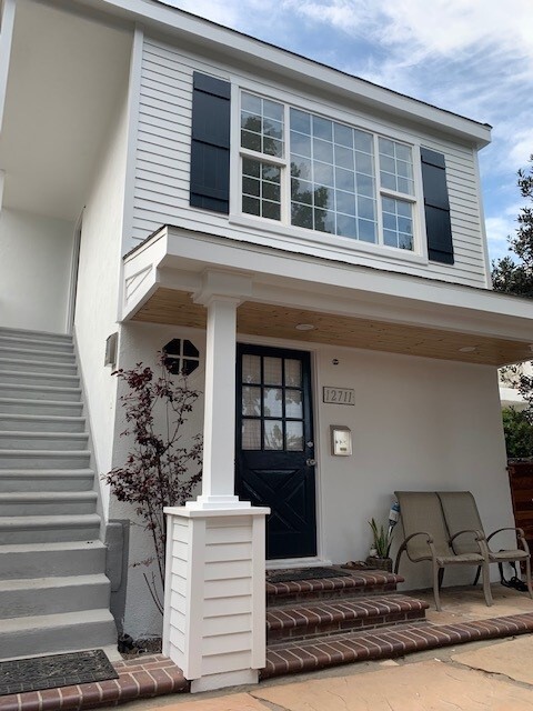 12713 Venice Blvd, Unit Top Floor