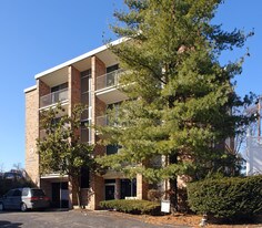 2260 Park Ave in Cincinnati, OH - Building Photo