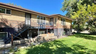 3305 W Cedar Ave in Denver, CO - Building Photo