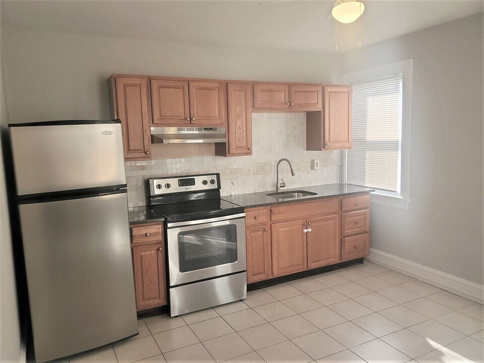 2253-2265 Garrett Rd in Drexel Hill, PA - Building Photo