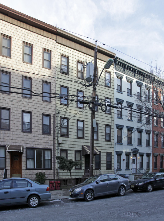 721 Adams St in Hoboken, NJ - Foto de edificio