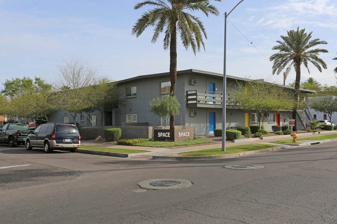 Space in Phoenix, AZ - Building Photo