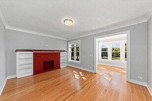 4821 N Washtenaw Ave, Unit 2 in Chicago, IL - Building Photo
