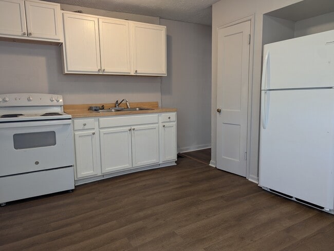 property at 1614 E Whittier St
