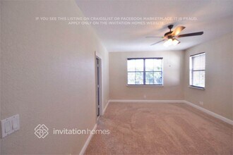 2465 SW 99th Way in Miramar, FL - Foto de edificio - Building Photo