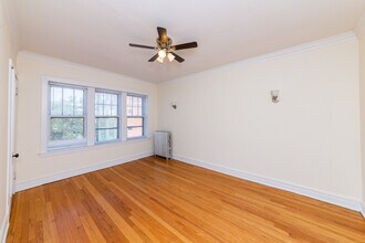 2480 N Lincoln Ave, Unit 3 in Chicago, IL - Building Photo - Building Photo