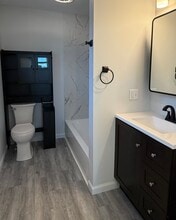 934 11th Ave, Unit 2F in Prospect Park, PA - Foto de edificio - Building Photo