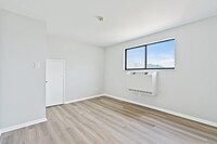 110 Butler St in Pittsburgh, PA - Building Photo - Interior Photo