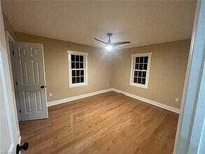 5214 Summit Ave in Greensboro, NC - Building Photo - Building Photo