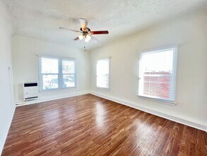 san2749 in Los Angeles, CA - Building Photo - Interior Photo