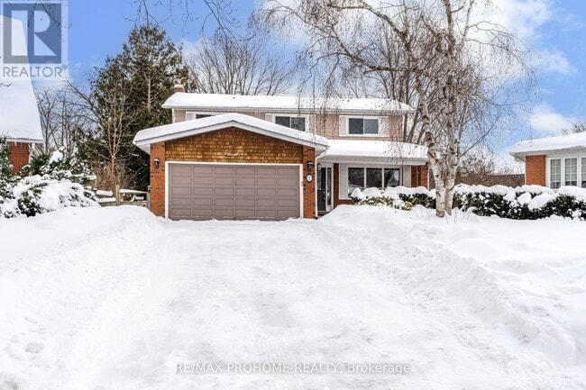 property at 7 Shadbolt Ct