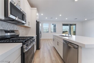 1480 Marsh Bird St in Las Vegas, NV - Building Photo - Building Photo