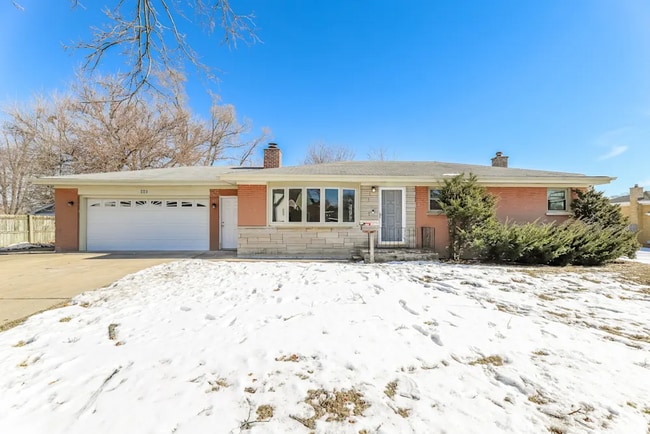 property at 444 N Douglas Ave