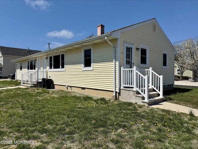 616 Ocean Gate Ave in Ocean Gate, NJ - Building Photo - Building Photo