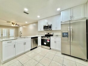 2145 Corbin Pl in Palm Harbor, FL - Building Photo - Building Photo