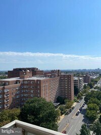 1 E University Pkwy photo'