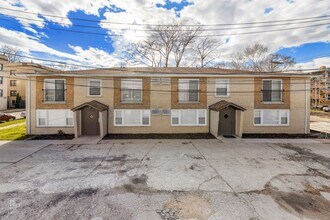 1516-1518 E 70th Street Chicago, IL 60637 in Chicago, IL - Building Photo - Building Photo