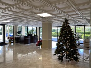 3460 S Ocean Blvd in Palm Beach, FL - Building Photo - Building Photo
