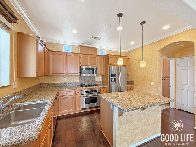 16934 Vasquez Way in San Diego, CA - Building Photo - Building Photo