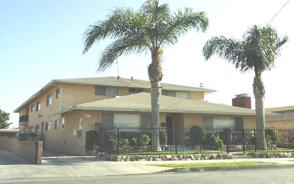 4064 W 139th St in Hawthorne, CA - Foto de edificio - Building Photo